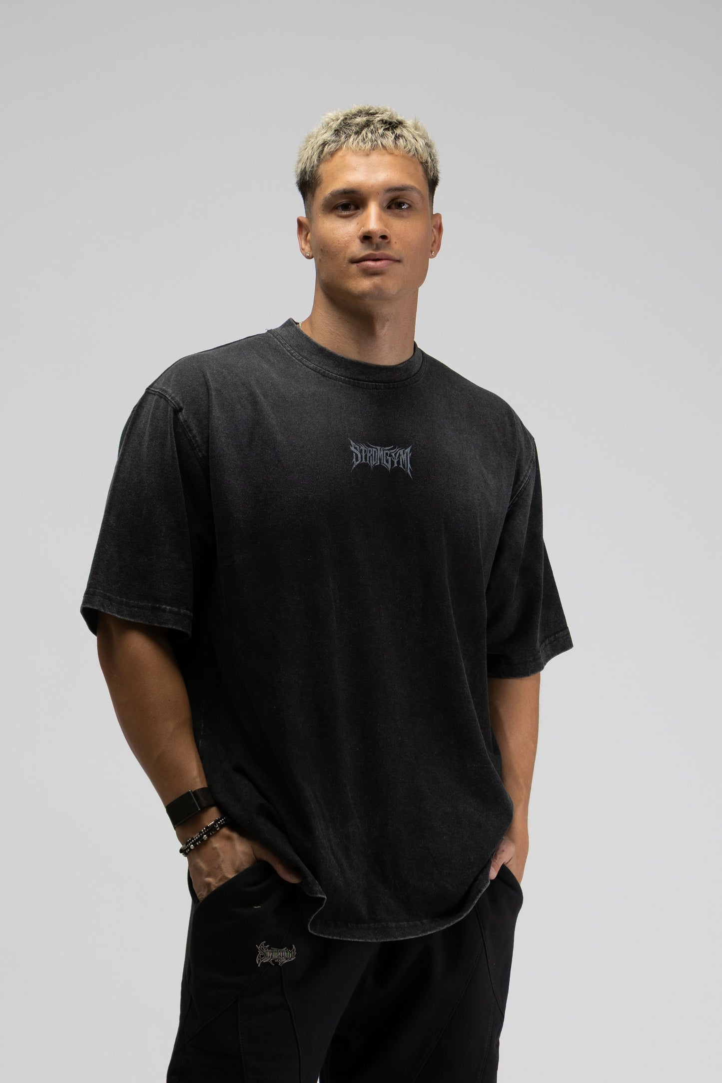 layer oversize black